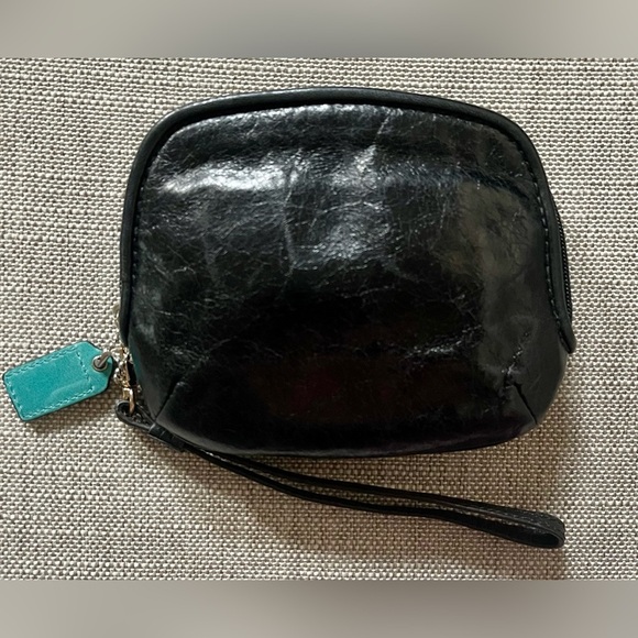 COACH Poppy Black Leather Push Lock Oval Wristlet Zip Pouch Wallet - Picture 2 of 8